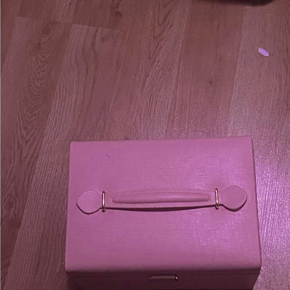 Jewelry box